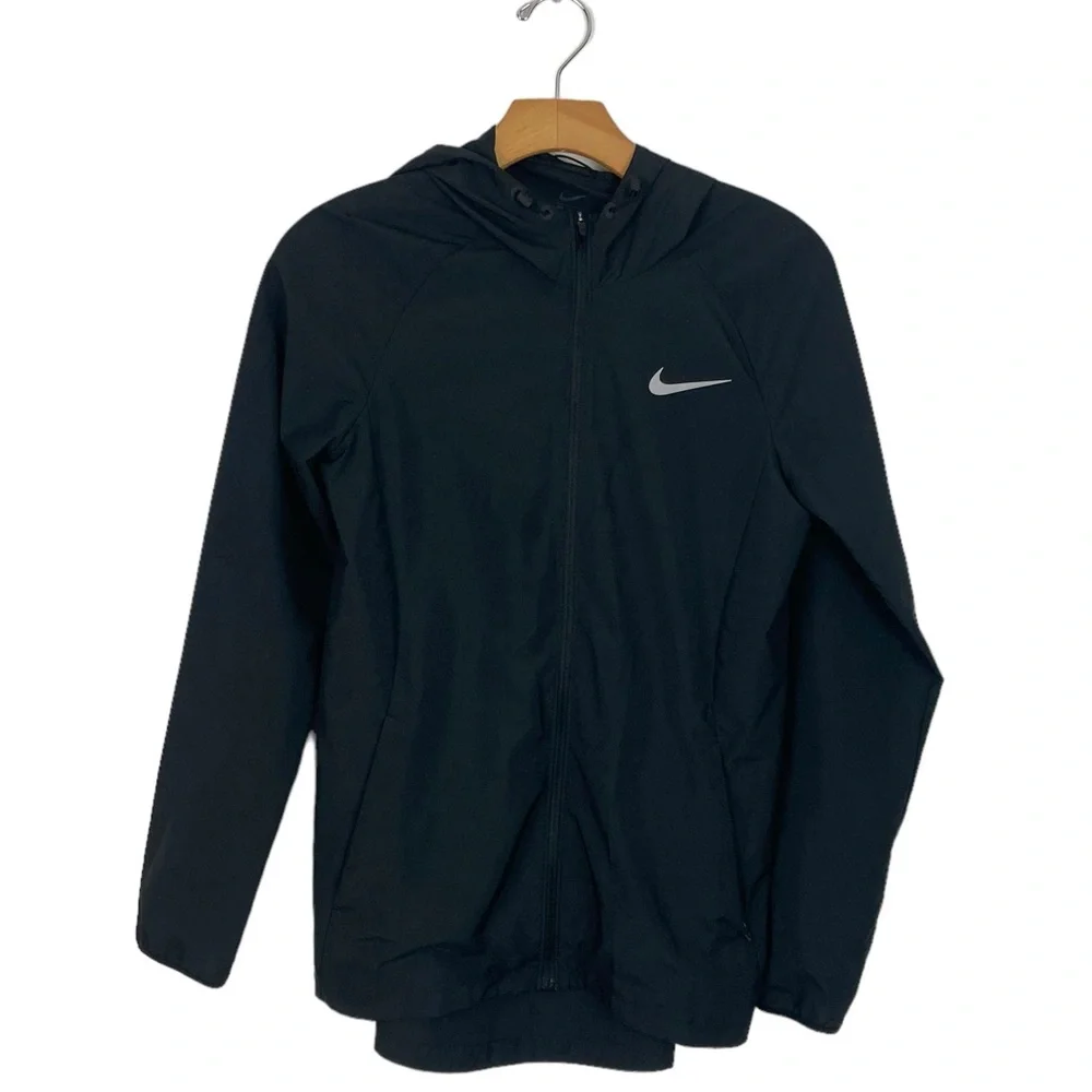 Nike Repel Lightweight Running Jacket in Black XS
